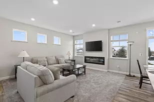 1935 Prospect Ln, Carver, MN 55315 - Photo 9