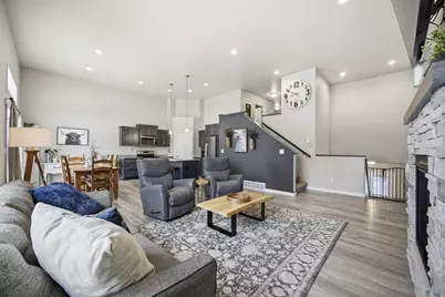 413 Hampton Drive W, Moorhead, MN 56560 - Photo 11