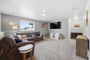 413 Hampton Dr W, Moorhead, MN 56560 - Photo 37