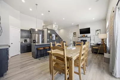 413 Hampton Drive W, Moorhead, MN 56560 - Photo 19