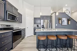 413 Hampton Dr W, Moorhead, MN 56560 - Photo 13