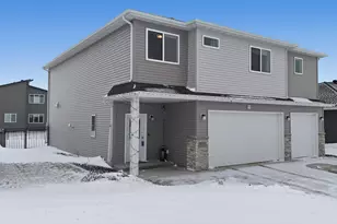 413 Hampton Dr W, Moorhead, MN 56560 - Photo 5