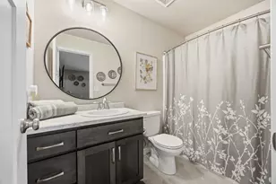 413 Hampton Dr W, Moorhead, MN 56560 - Photo 41