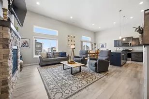 413 Hampton Dr W, Moorhead, MN 56560 - Photo 11