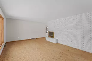 3840 Leslee Curve, Chanhassen, MN 55331 - Photo 17