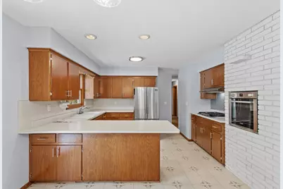 3840 Leslee Curve, Chanhassen, MN 55331 - Photo 11