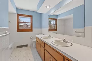 3840 Leslee Curve, Chanhassen, MN 55331 - Photo 21