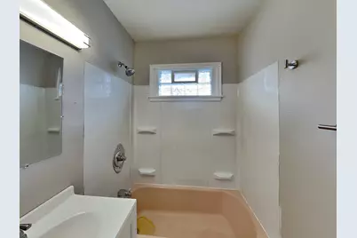 2092 Bush Avenue E, Saint Paul, MN 55119 - Photo 17