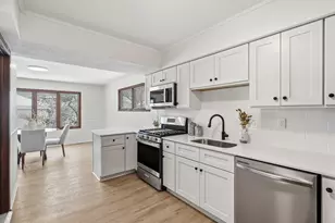 1981 Minnehaha Ave E, Saint Paul, MN 55119 - Photo 7