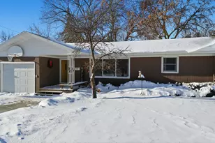 1217 17th St S, Moorhead, MN 56560 - Photo 3
