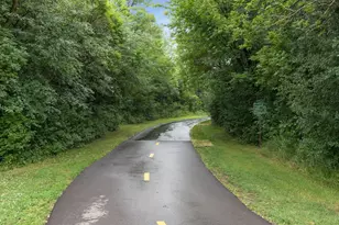 7501 W 100th St, Bloomington, MN 55438 - Photo 27