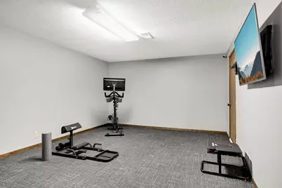 7501 W 100th Street, Bloomington, MN 55438 - Photo 15