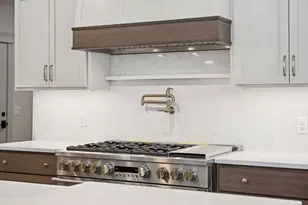 4428 Fondell Dr, Edina, MN 55435 - Photo 9