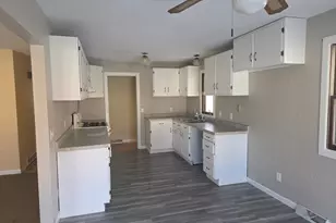 118 N O'Connell Ave, Springfield, MN 56087 - Photo 3