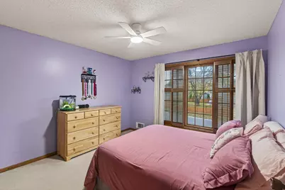 8593 Coachmans Lane, Eden Prairie, MN 55347 - Photo 19