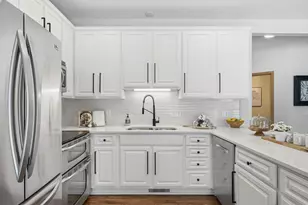 4151 Red Oak Ln, Excelsior, MN 55331 - Photo 13