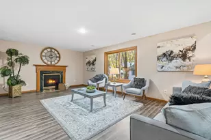 14872 Oakwood Pl, Savage, MN 55378 - Photo 7