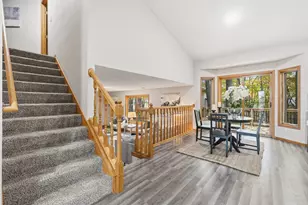 14872 Oakwood Pl, Savage, MN 55378 - Photo 3