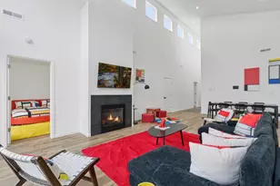 1013 Gardner St, Wayzata, MN 55391 - Photo 15