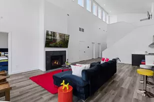 1021 Gardner St E, Wayzata, MN 55391 - Photo 11