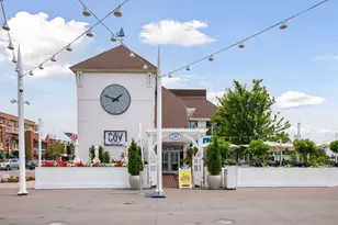 1021 Gardner St E, Wayzata, MN 55391 - Photo 5