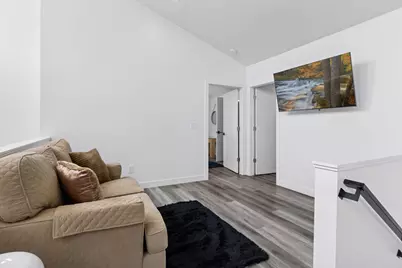 1021 Gardner Street E, Wayzata, MN 55391 - Photo 39