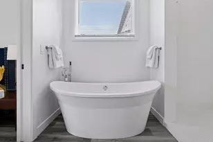 1021 Gardner St E, Wayzata, MN 55391 - Photo 31