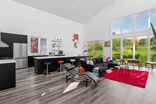 1021 Gardner St E, Wayzata, MN 55391 - Photo 9