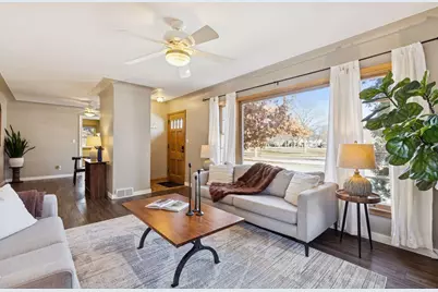 3821 York Avenue N, Robbinsdale, MN 55422 - Photo 3