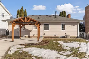 3821 York Ave N, Robbinsdale, MN 55422 - Photo 29