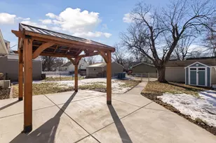 3821 York Ave N, Robbinsdale, MN 55422 - Photo 31