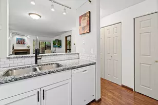 7618 York Ave S, Edina, MN 55435 - Photo 13