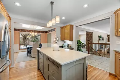 10035 Mound Spring Terrace, Bloomington, MN 55420 - Photo 9