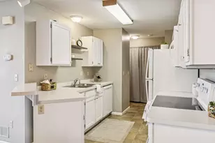 3808 Foss Rd, Saint Paul, MN 55421 - Photo 7