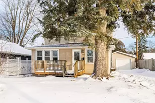 320 20th St, Cloquet, MN 55720 - Photo 1