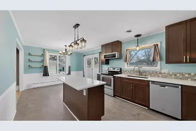 1522 4th Avenue SW, Rochester, MN 55902 - Photo 3