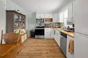 310 23rd St S, Fargo,  58103 - Photo 7