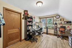 1562 Ivy Ave E, Saint Paul, MN 55106 - Photo 11