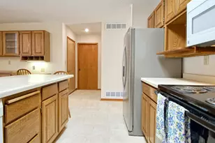 186 Sargent Dr, Red Wing, MN 55066 - Photo 11