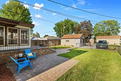 545 6th Avenue S, South Saint Paul, MN 55075 - Photo 3