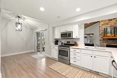 7493 Berkshire Way, Maple Grove, MN 55311 - Photo 5