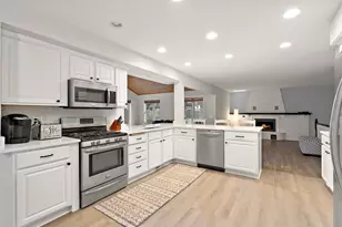 7493 Berkshire Way, Maple Grove, MN 55311 - Photo 3