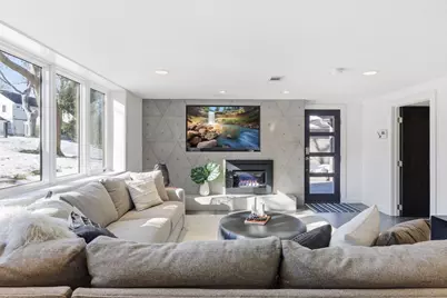 44 Thomas Avenue S, Minneapolis, MN 55405 - Photo 21