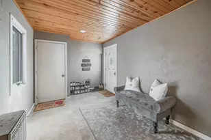 811 E 5th St, Blue Earth, MN 56013 - Photo 21