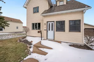 811 E 5th St, Blue Earth, MN 56013 - Photo 37