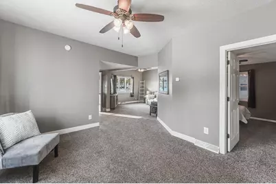 811 E 5th Street, Blue Earth, MN 56013 - Photo 9