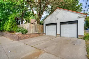 2056 Summit Ave, Saint Paul, MN 55105 - Photo 35