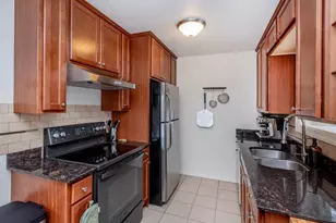 10341 Clinton Ave S, Bloomington, MN 55420 - Photo 9