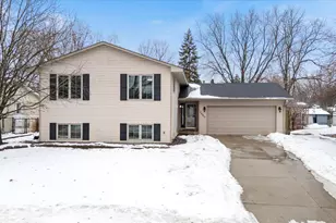 2480 Shryer Ave E, North Saint Paul, MN 55109 - Photo 1