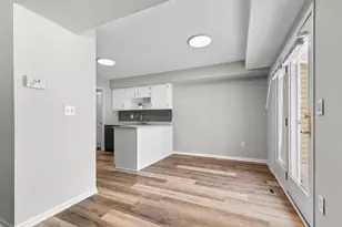 8527 W 97th St Cir, Bloomington, MN 55438 - Photo 5